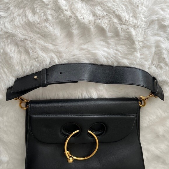 JW Anderson Medium Pierce Bag Black - Picture 7 of 16
